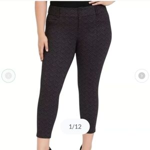 Torrid Size 22R Crop Pants